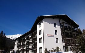 Tgesa La Roiva, Ferienwohnungen mit Hallenbad und Sauna